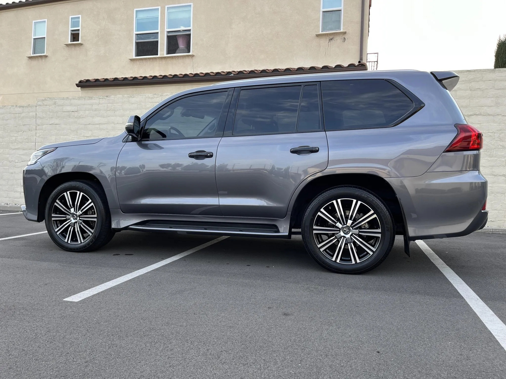 
								2018 Lexus LX570 full									