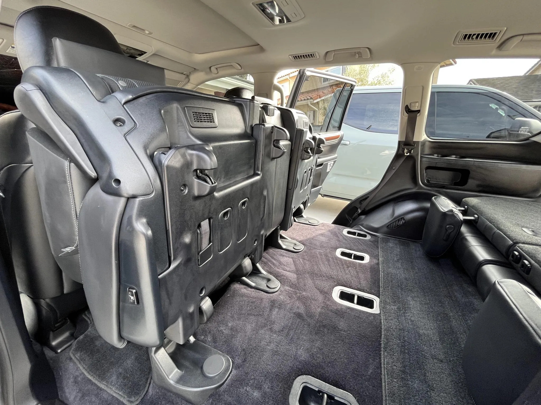 
								2018 Lexus LX570 full									