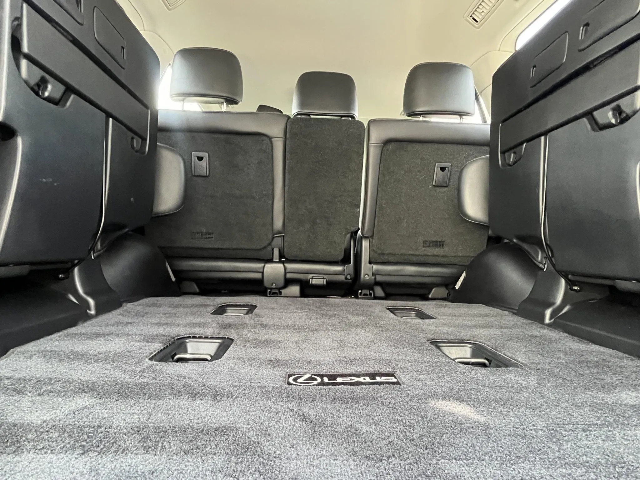 
								2018 Lexus LX570 full									
