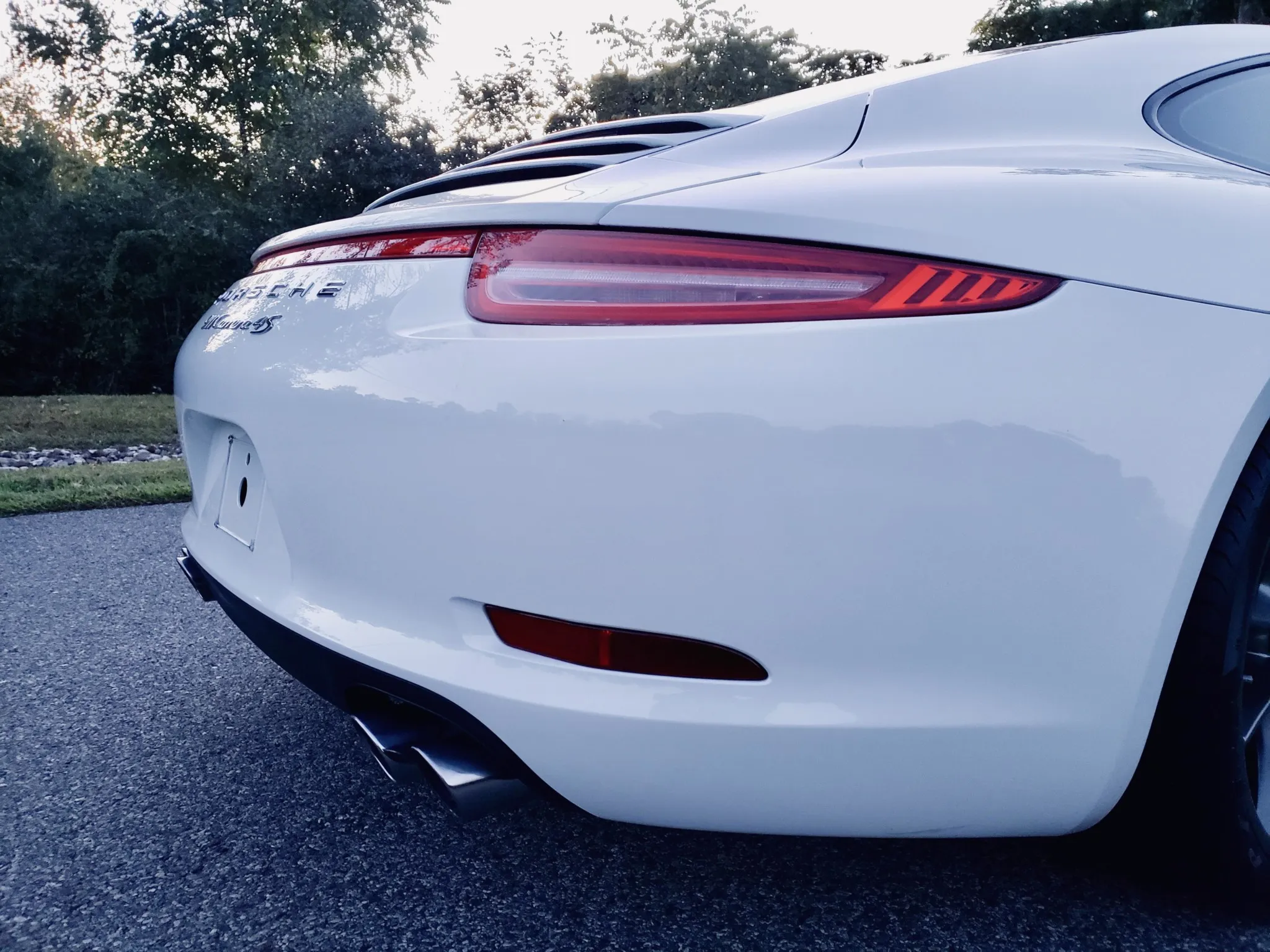 
								2013 Porsche 911 Carrera 4S Coupe full									