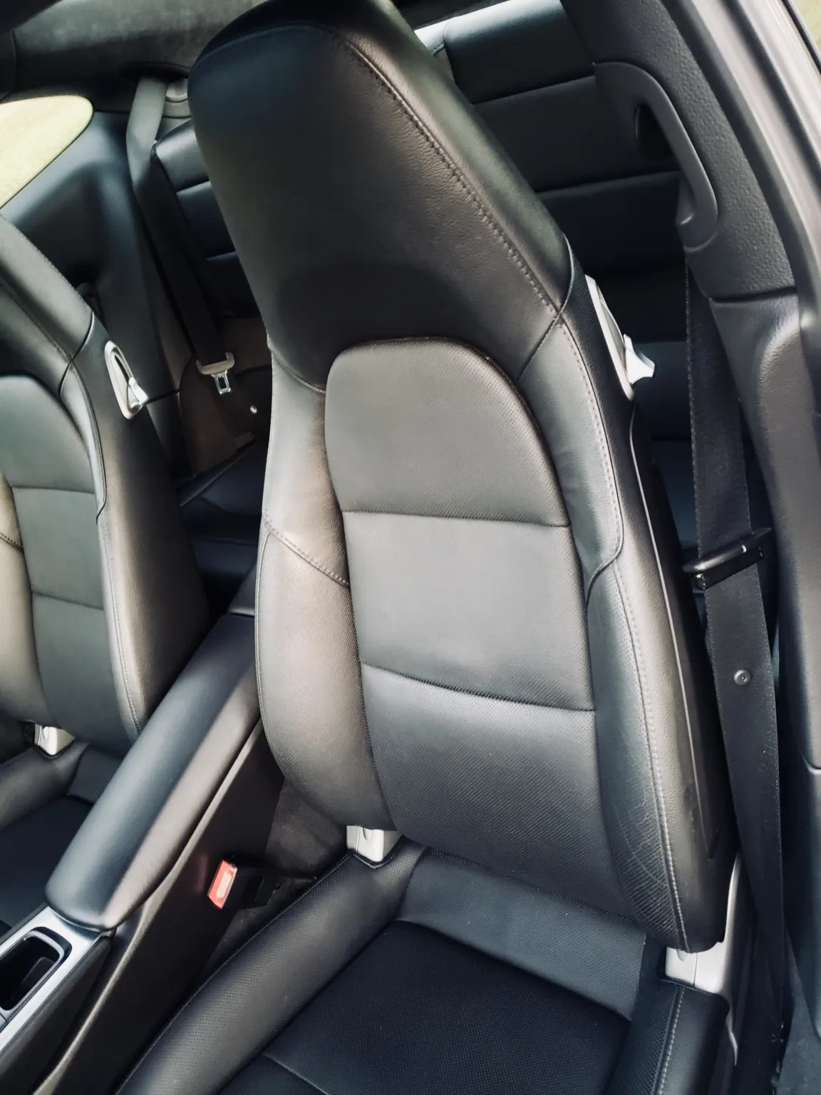 
								2013 Porsche 911 Carrera 4S Coupe full									