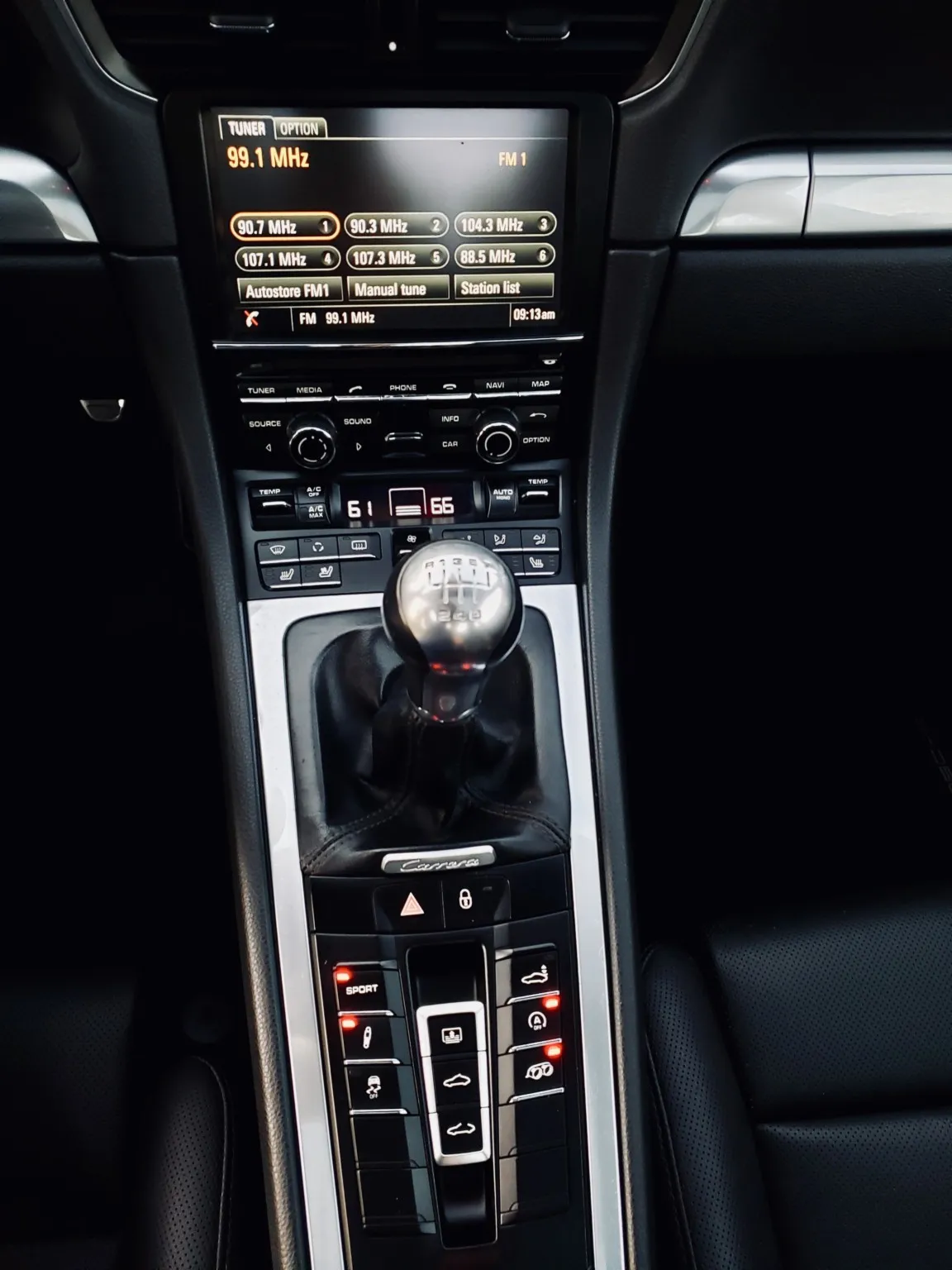 
								2013 Porsche 911 Carrera 4S Coupe full									