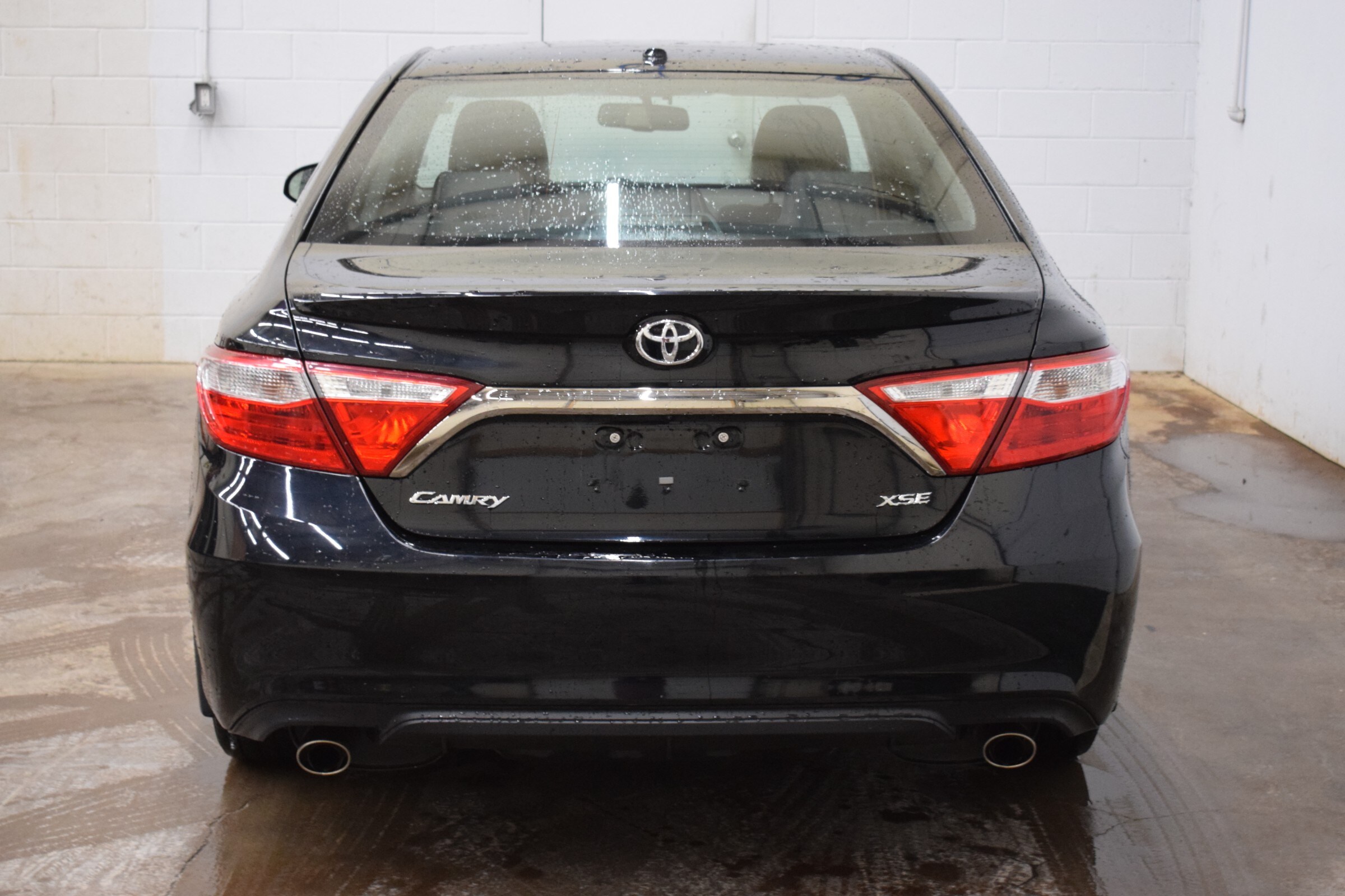 
								2015 Toyota Camry XLE full									