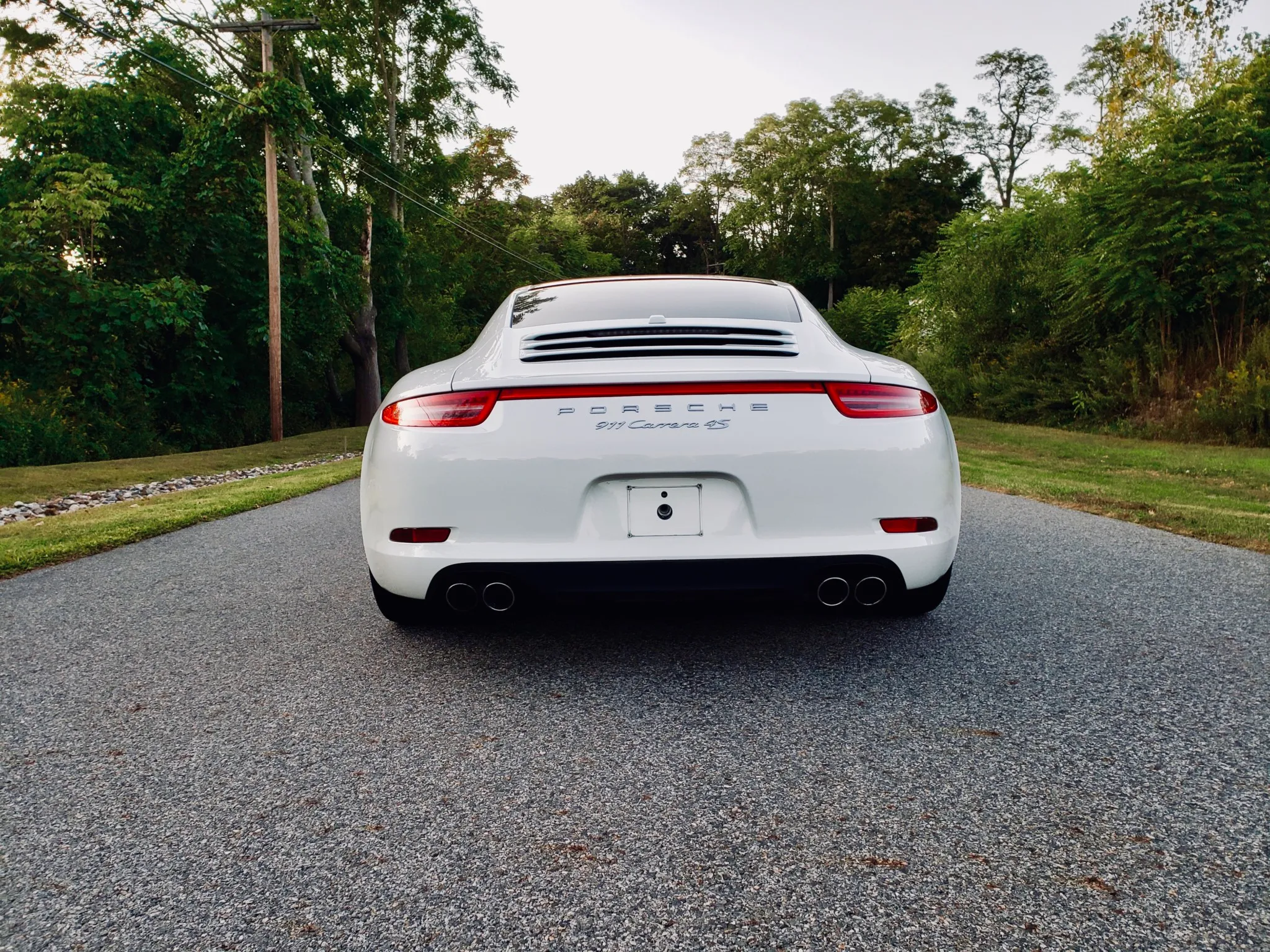 
								2013 Porsche 911 Carrera 4S Coupe full									