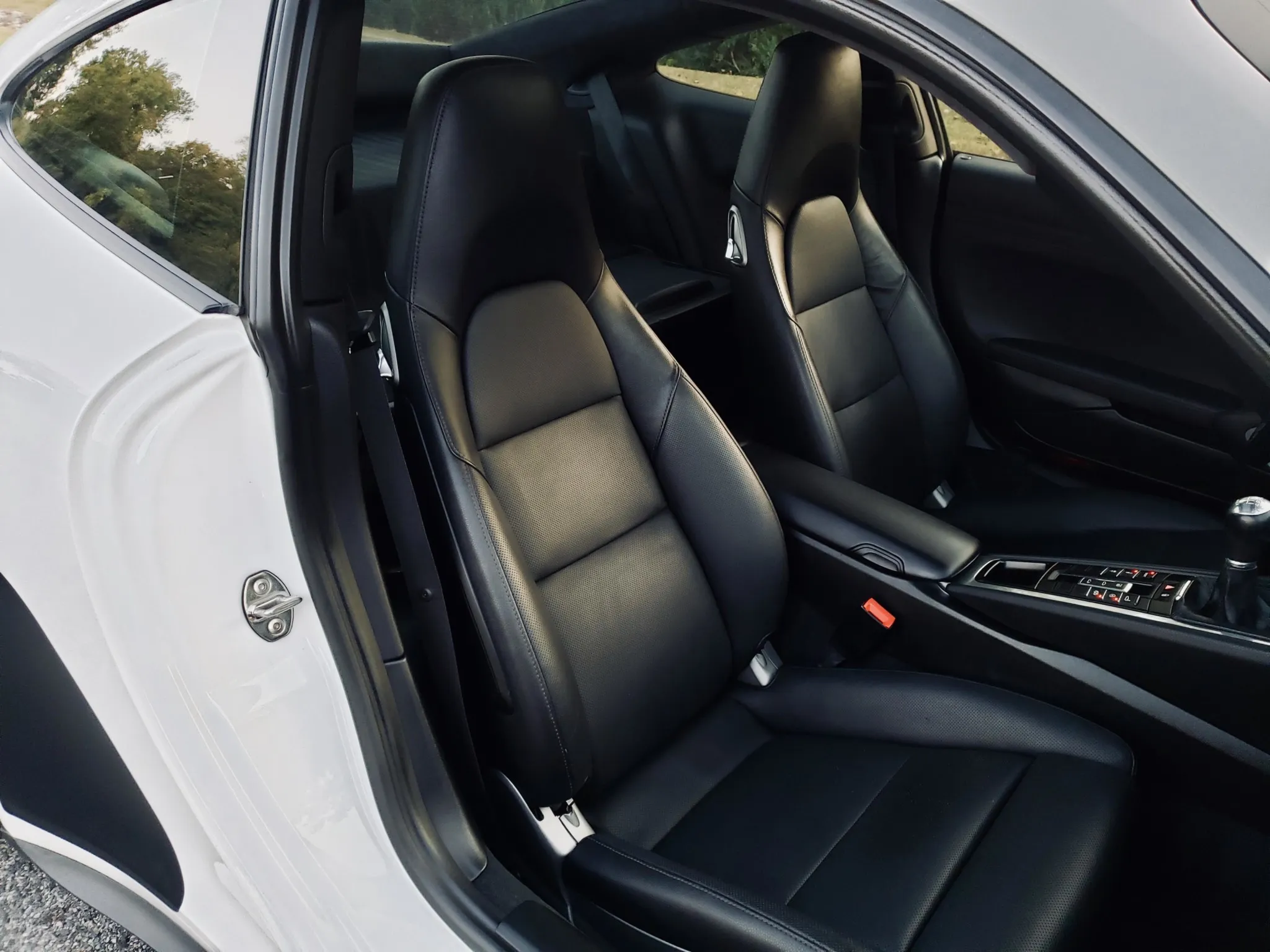 
								2013 Porsche 911 Carrera 4S Coupe full									