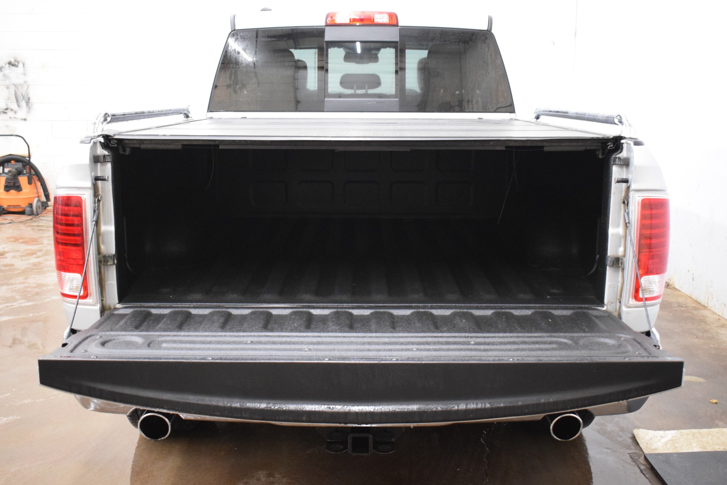 
								2016 Ram 1500 Laramie full									
