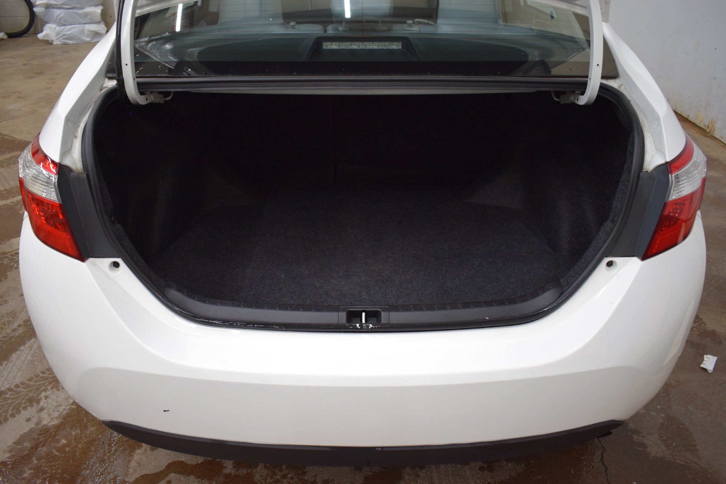
								2016 Toyota Corolla LE full									