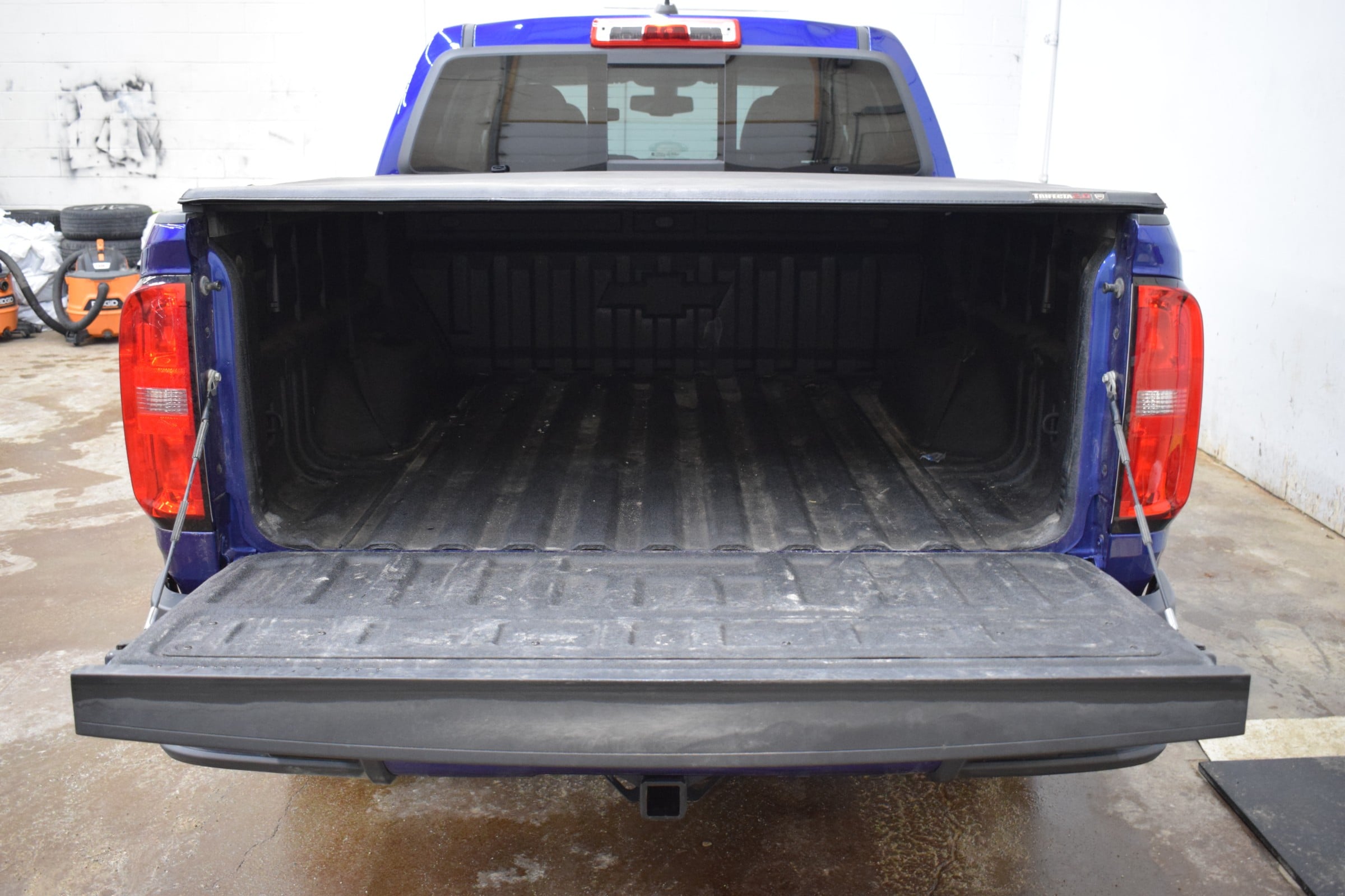 
								2017 Chevrolet Colorado Z71 full									