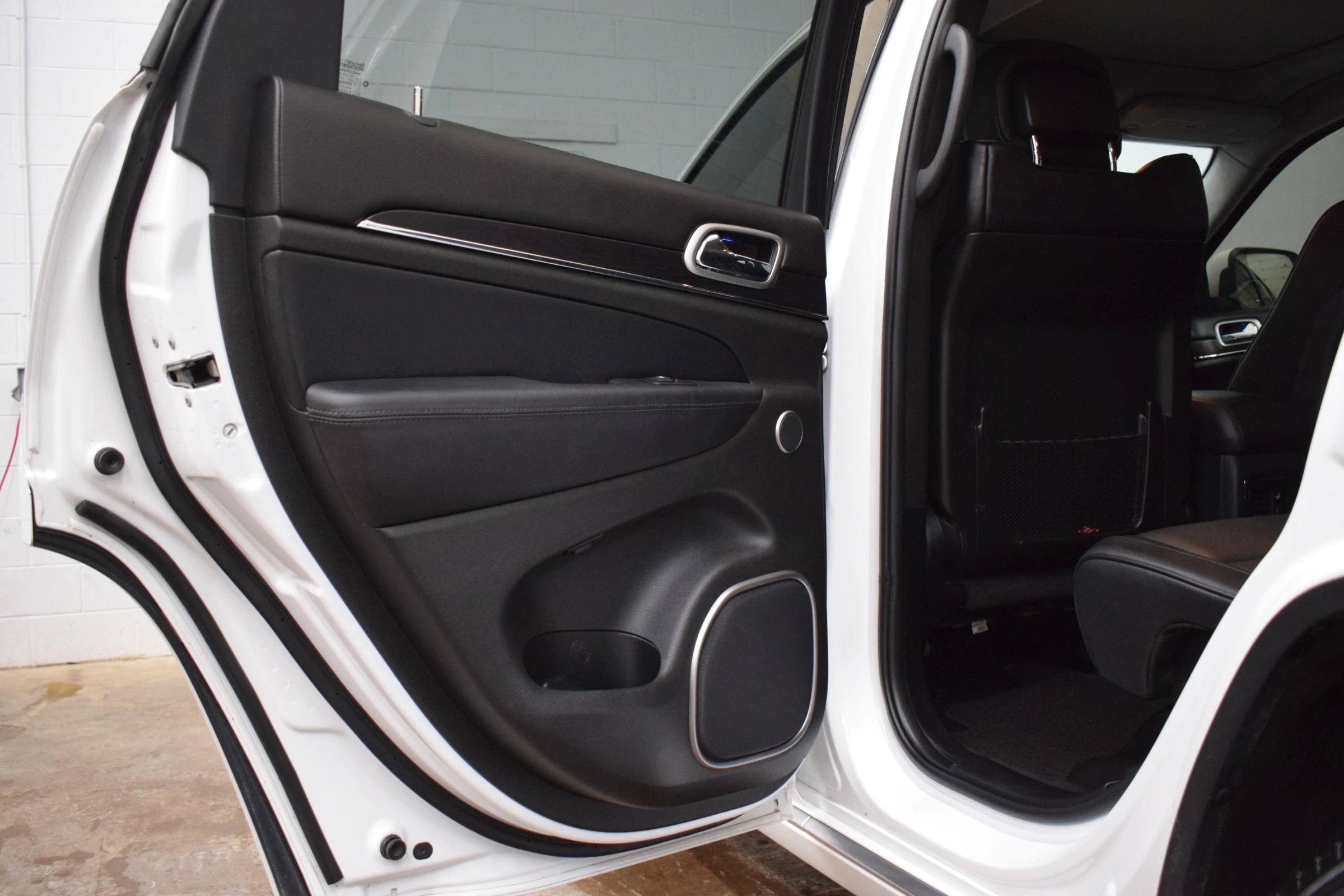 
								2017 Jeep Grand Cherokee Summit full									