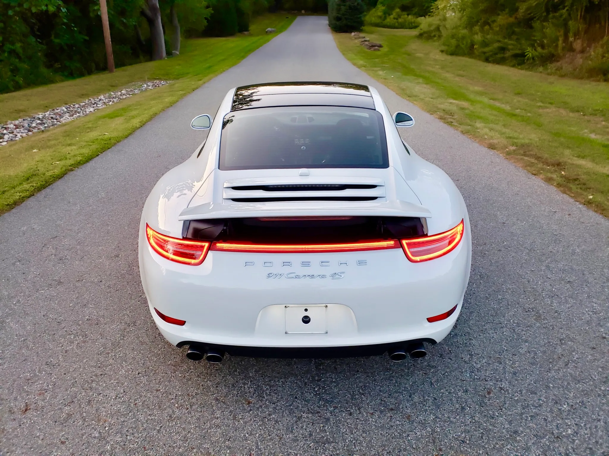
								2013 Porsche 911 Carrera 4S Coupe full									