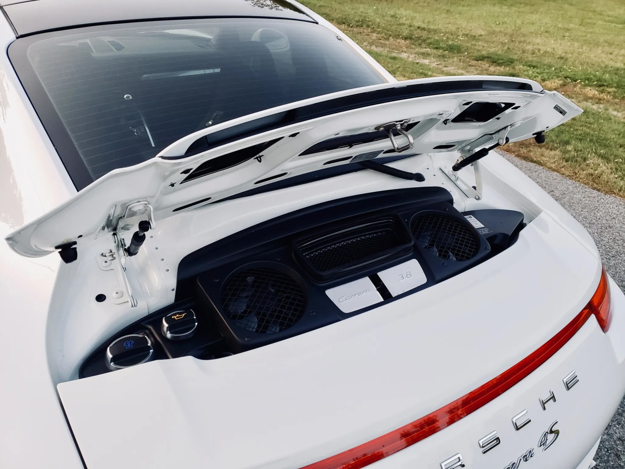 
								2013 Porsche 911 Carrera 4S Coupe full									